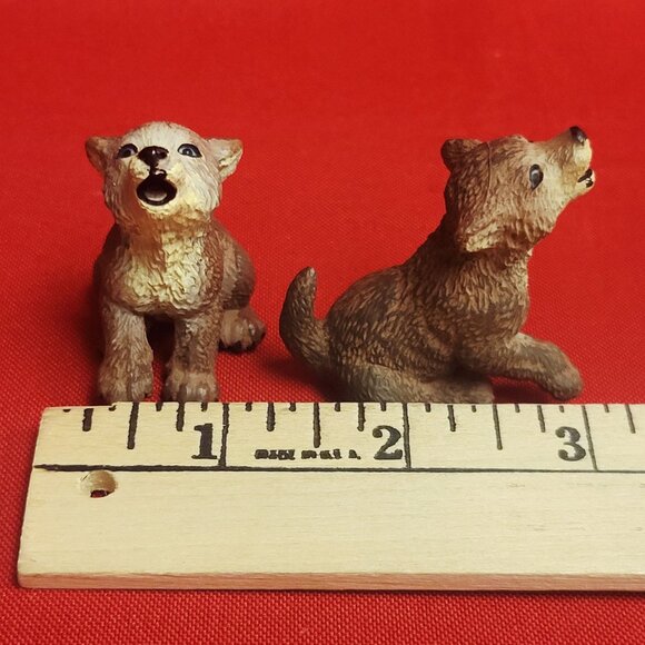 Wolf Pup Figurines Wild Safari North American Wildlife Collection 2007 - Picture 7 of 11